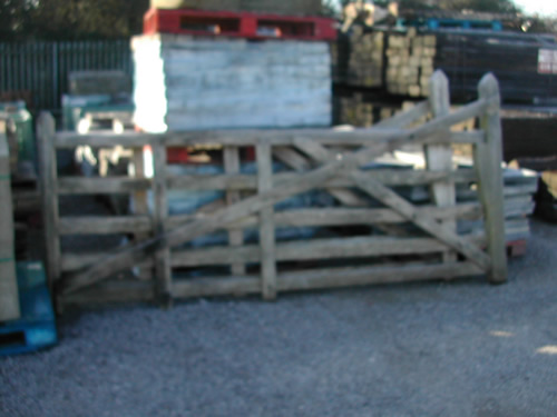 bensreckyard photo Wooden 5 bar gate 