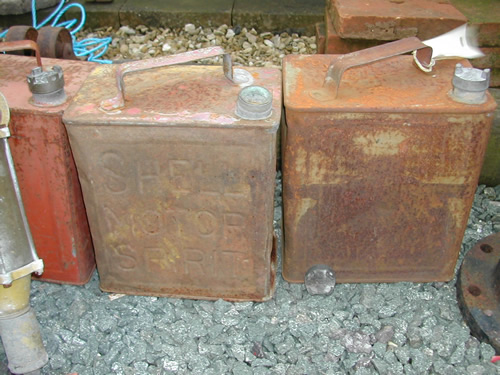 bensreckyard ebay photo Old petrol cans 1